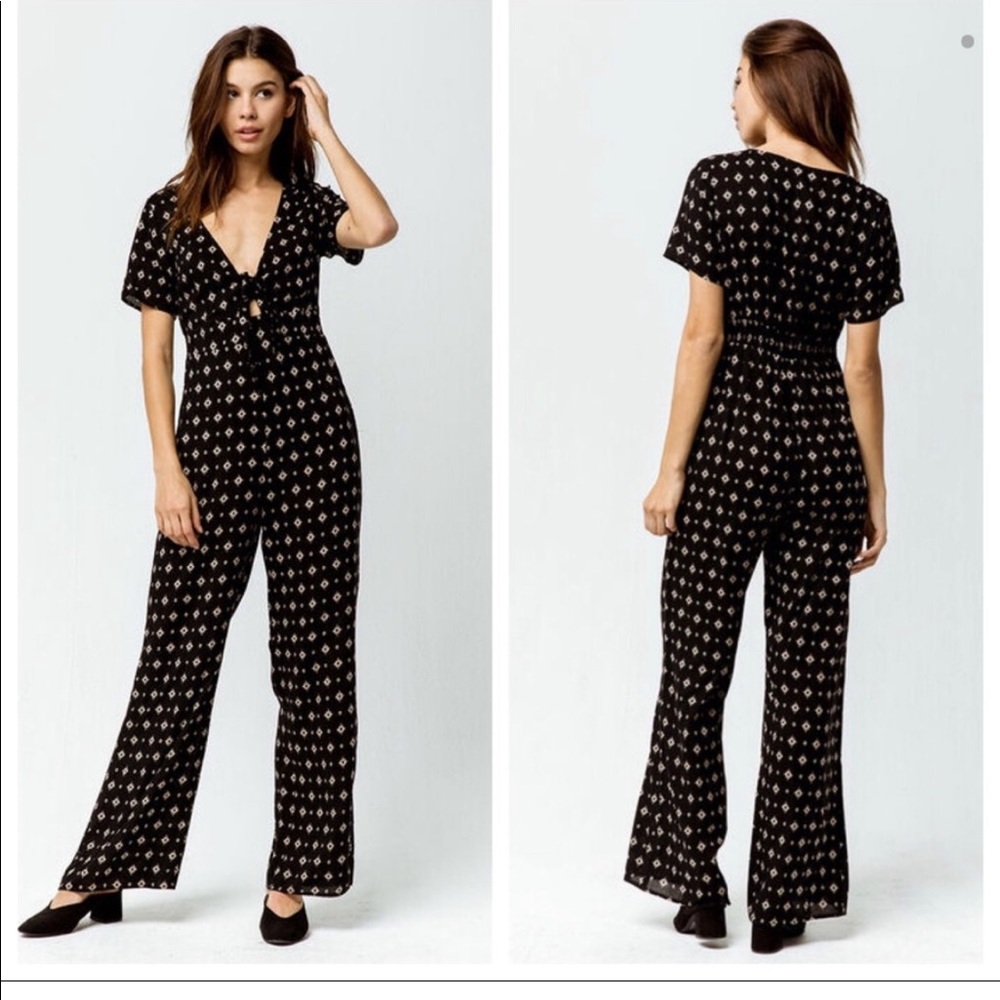 SKY AND SPARROW Knot Front Womens Jumpsuit